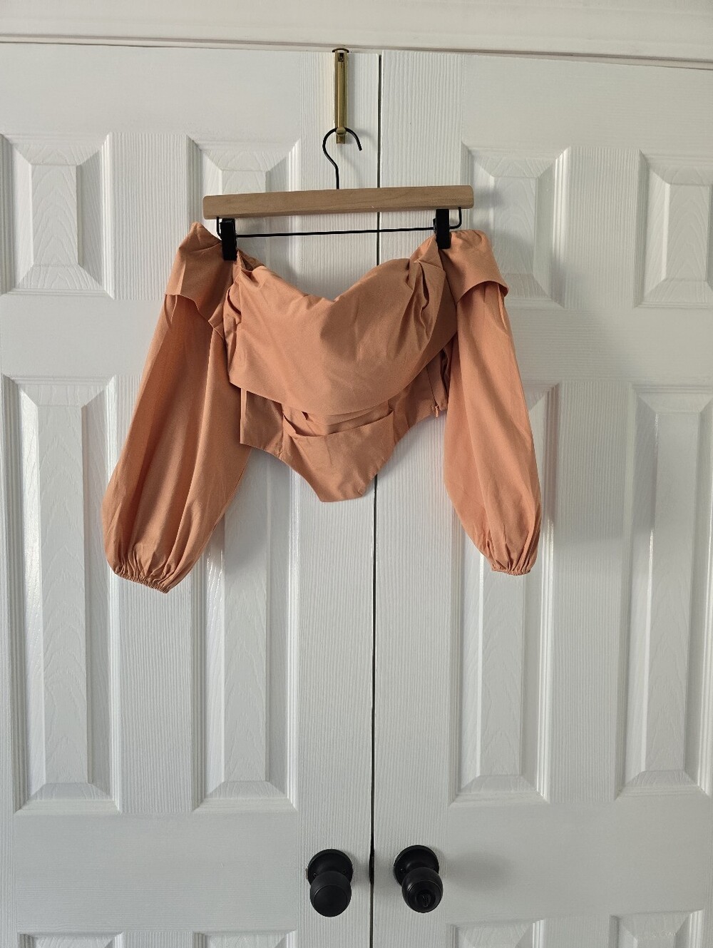 Women’s Off-Shoulder Puff Sleeve Top in Peach
